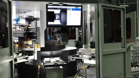 玻璃化妝品瓶多色絲印燙印一體(3印一燙) 玻璃化妝品瓶多色絲印燙印一體(3印一燙)